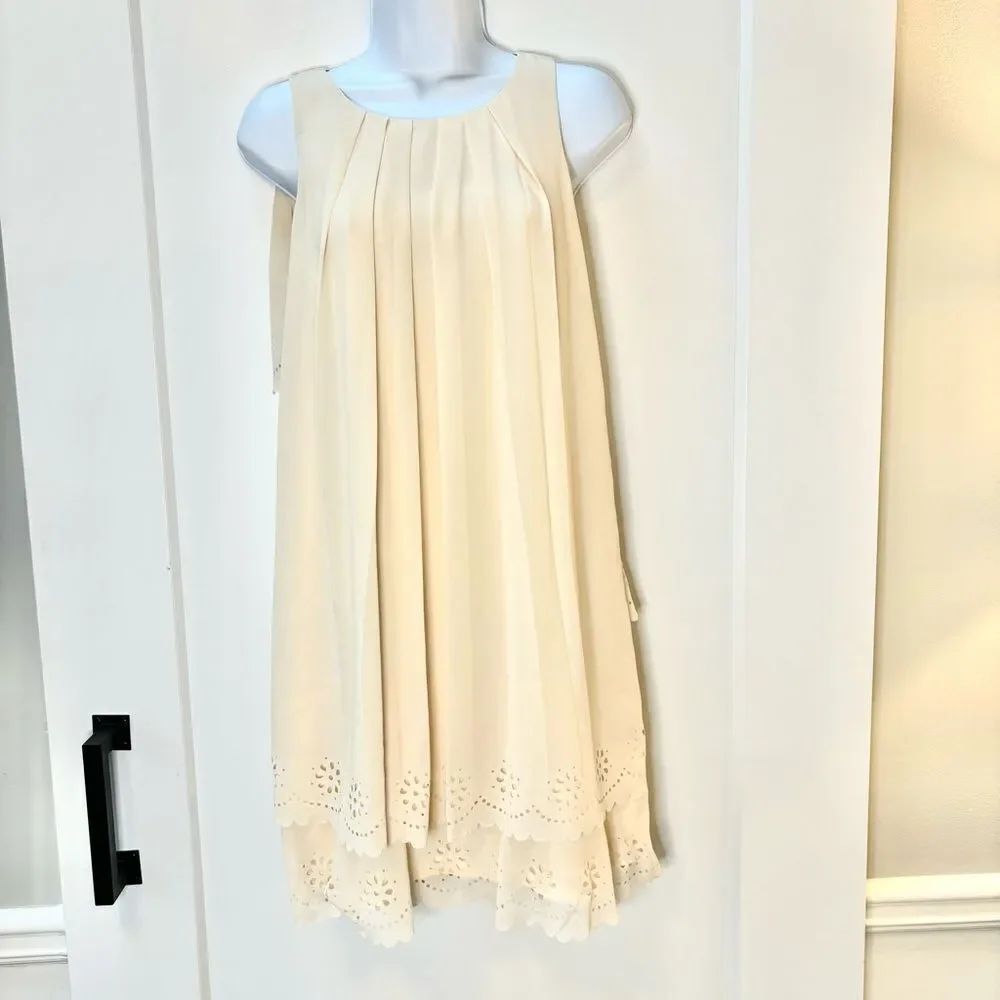 Jessica Simpson cream eyelet shift dress size 2